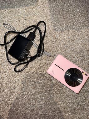 Amazon Pink Compact Digital Camera with Charger